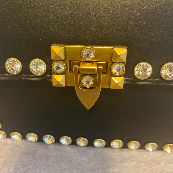 NWOT Jessica Burrman Mercy Detailed Crossbody - Picture 4 of 8